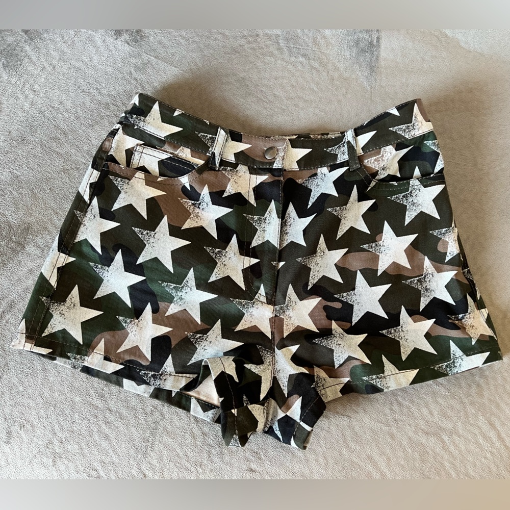 NWOT Valentino Denim Star Print Shorts size 2 ( 38)